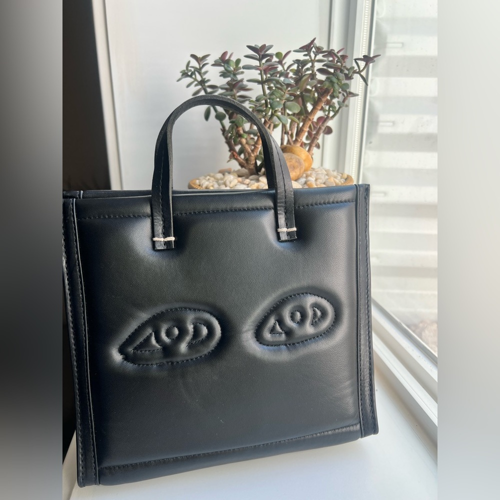🦄👀🖤 Clare V Petite Simple Tote ; black leather Eyes 🖤👀